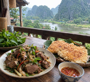Bua De Nui Giua Canh Ninh Binh