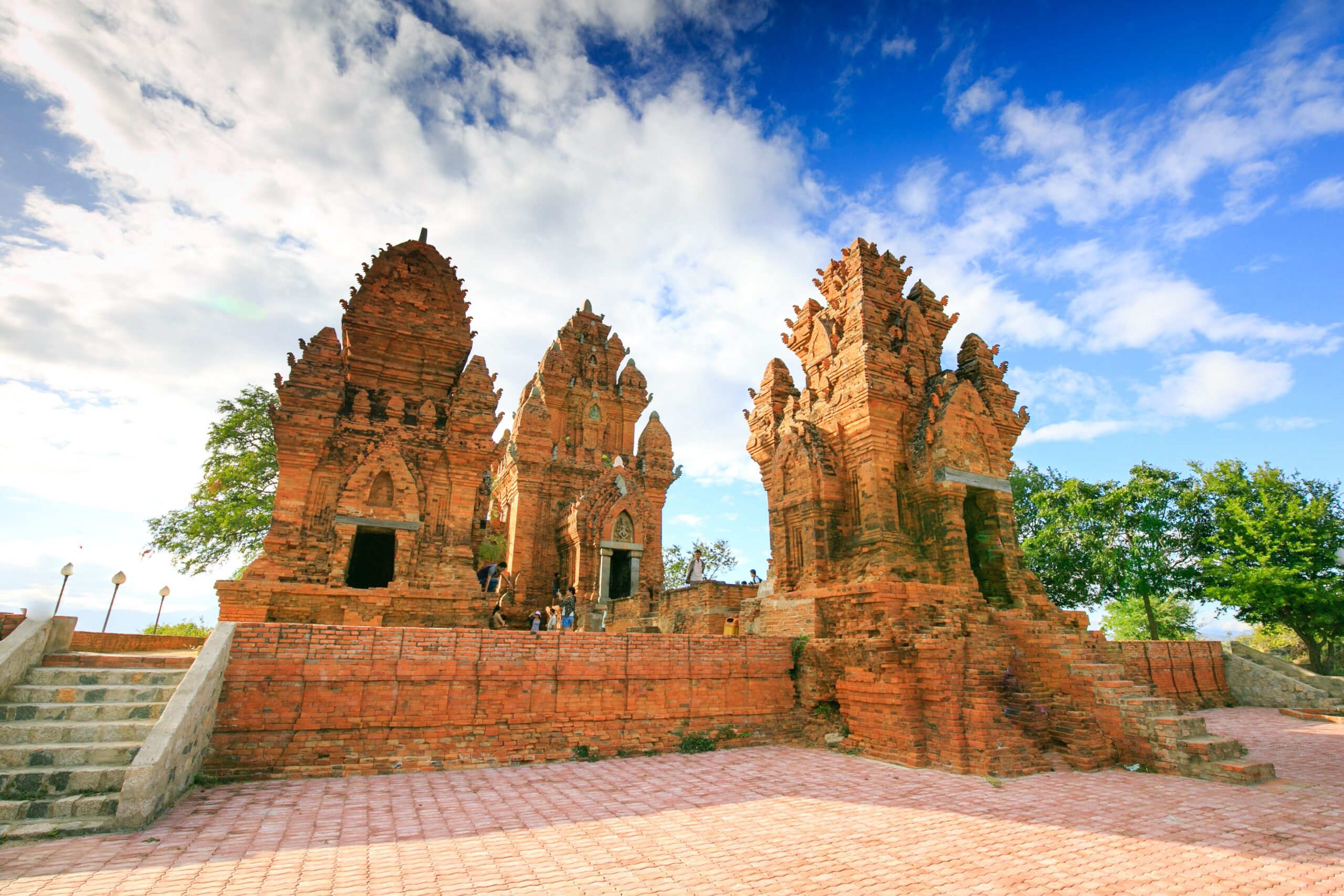 Kinh nghiệm du lịch Quy Nhơn tự túc: Kỳ Co, Eo Gió, chi phí 9 Kinh nghiệm du lịch Quy Nhơn tự túc: Kỳ Co, Eo Gió, chi phí