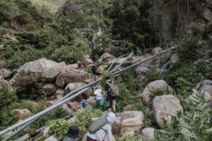 Cáp treo núi Chứa Chan: giá vé, leo bộ hay đi cáp? 4 pexels windd 74914173 8595572